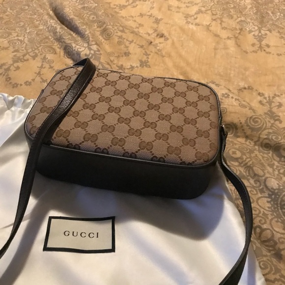gucci bumblebee crossbody bag